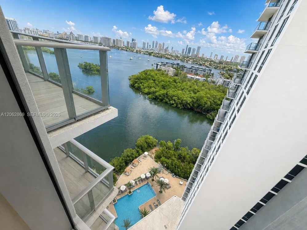 16385 Biscayne Blvd #2007 North Miami Beach, FL 33160