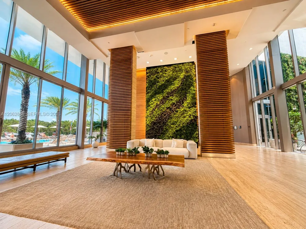 16385 Biscayne Blvd #2007 North Miami Beach, FL 33160