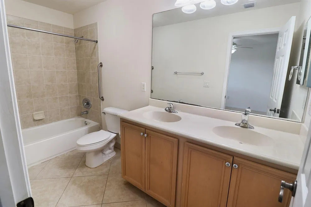 5930 ROYAL WAY Tamarac, FL 33321