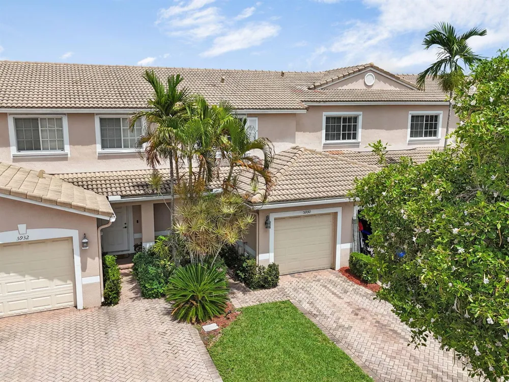 5930 ROYAL WAY Tamarac, FL 33321