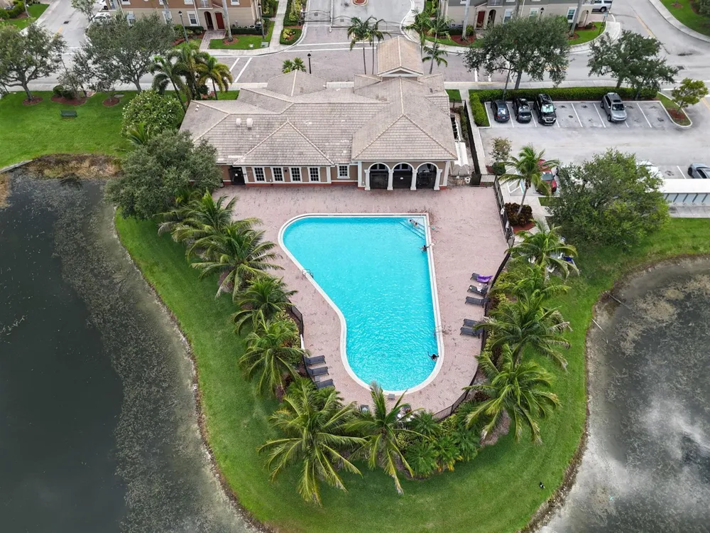 5930 ROYAL WAY Tamarac, FL 33321