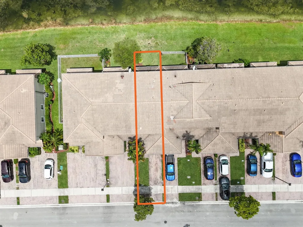 5930 ROYAL WAY Tamarac, FL 33321