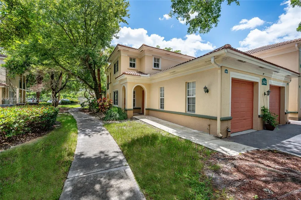 2482 Centergate Dr #101 Miramar, FL 33025