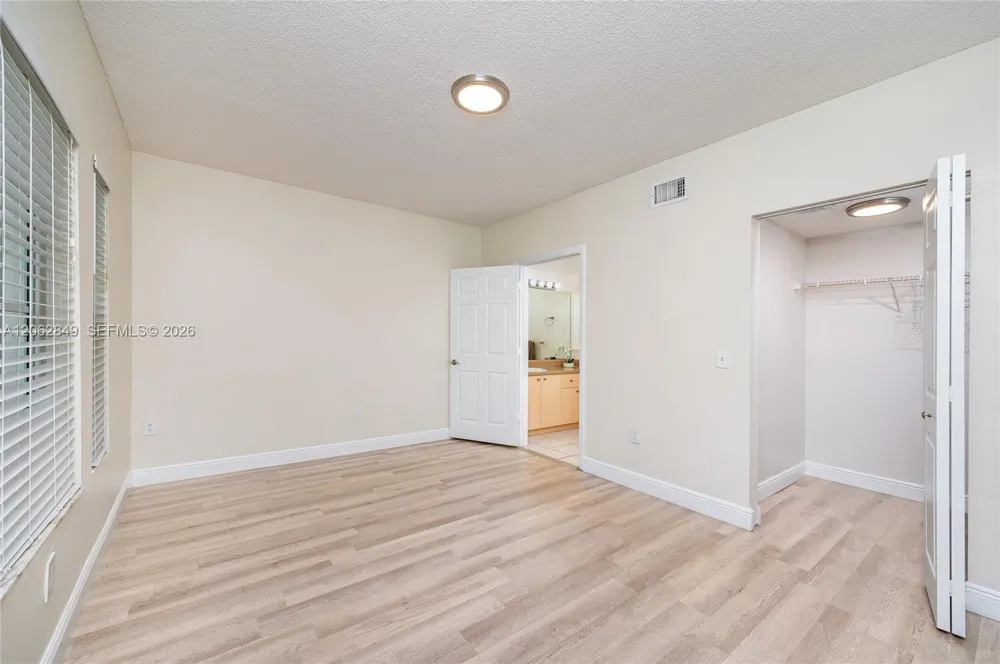 2482 Centergate Dr #101 Miramar, FL 33025