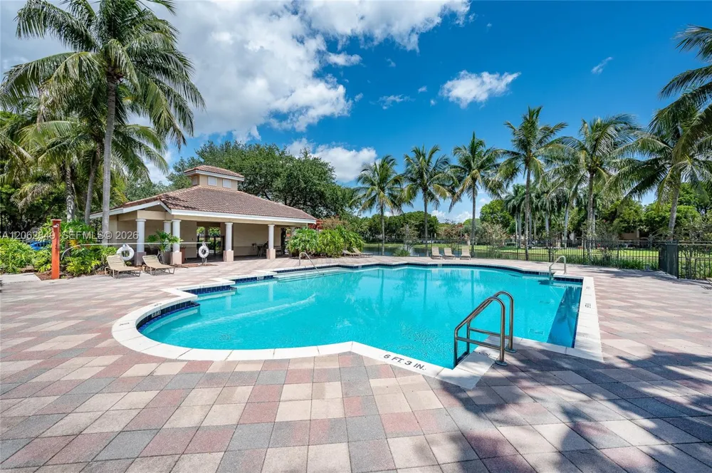 2482 Centergate Dr #101 Miramar, FL 33025