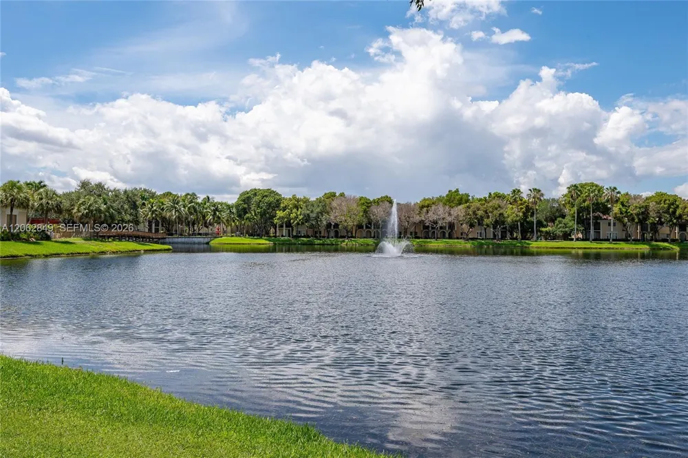 2482 Centergate Dr #101 Miramar, FL 33025