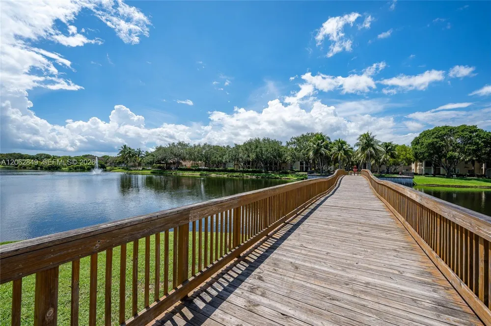 2482 Centergate Dr #101 Miramar, FL 33025