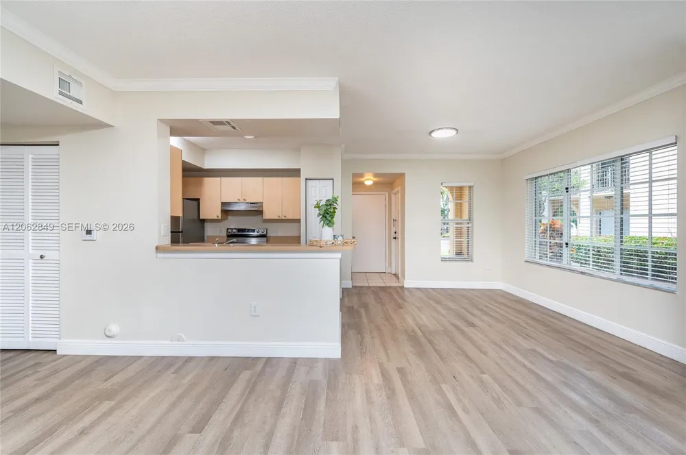 2482 Centergate Dr #101 Miramar, FL 33025