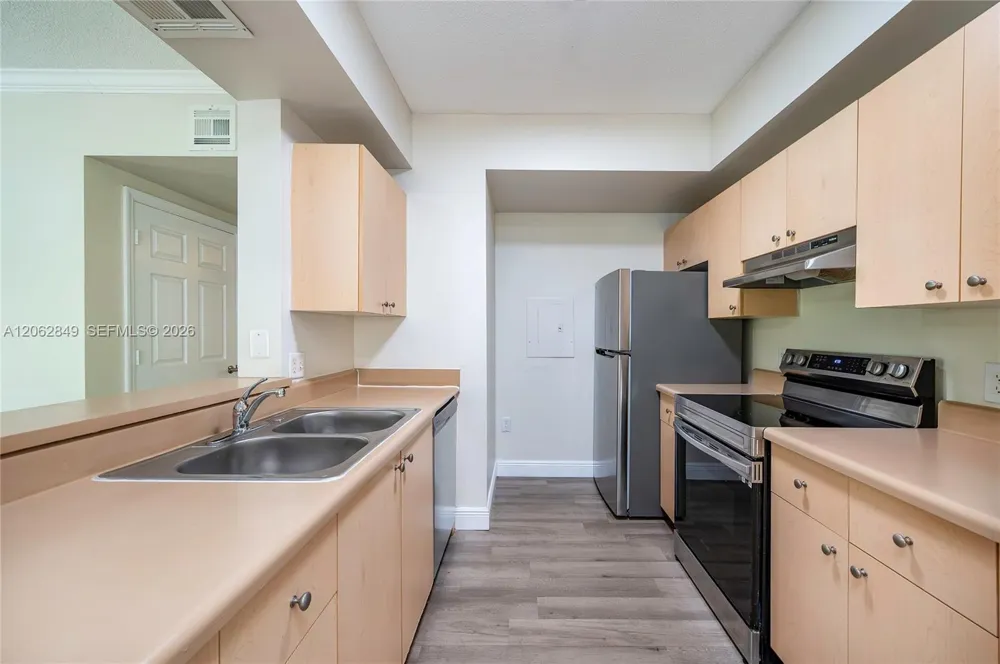 2482 Centergate Dr #101 Miramar, FL 33025