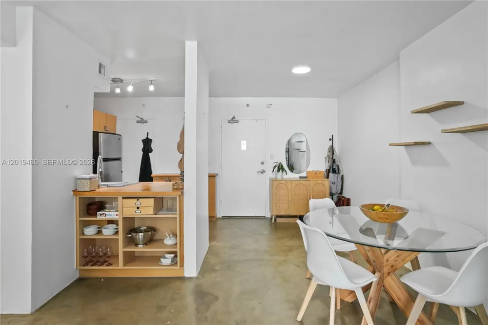 1200 West Ave #819 Miami Beach, FL 33139