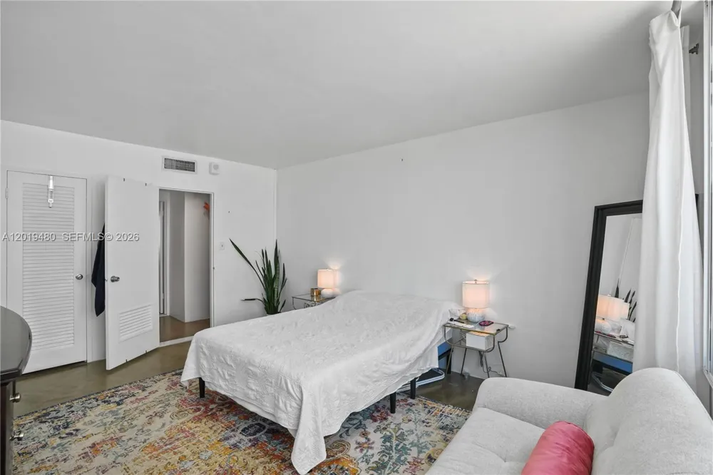 1200 West Ave #819 Miami Beach, FL 33139