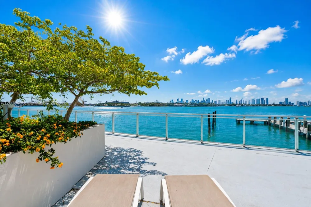1200 West Ave #819 Miami Beach, FL 33139