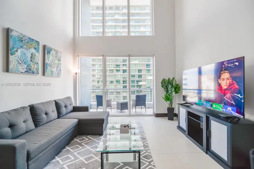 60 SW 13th St #3814 Miami, FL 33130