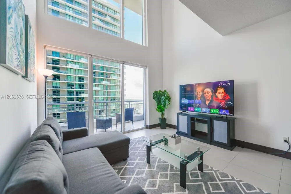 60 SW 13th St #3814 Miami, FL 33130