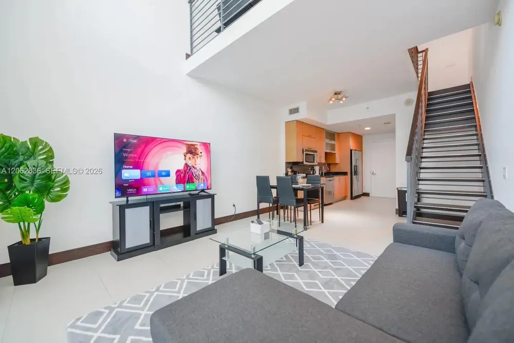 60 SW 13th St #3814 Miami, FL 33130