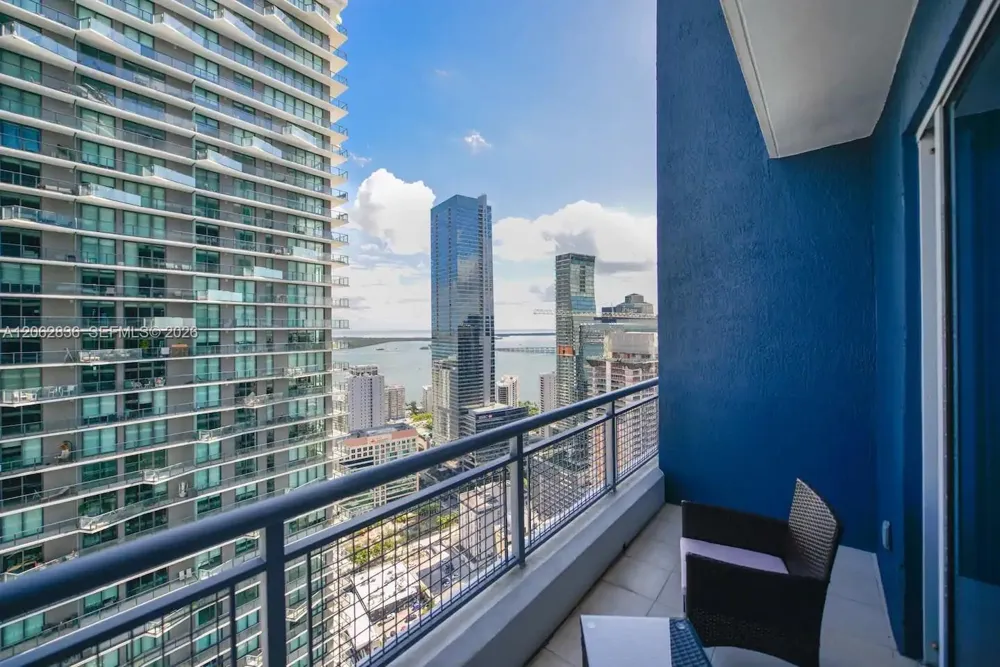 60 SW 13th St #3814 Miami, FL 33130