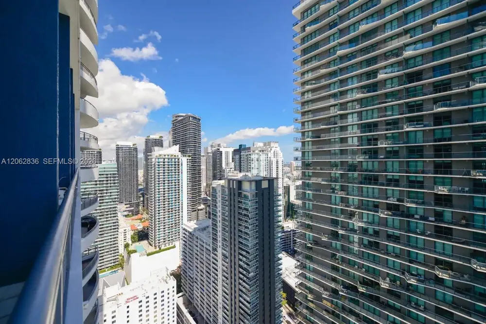 60 SW 13th St #3814 Miami, FL 33130
