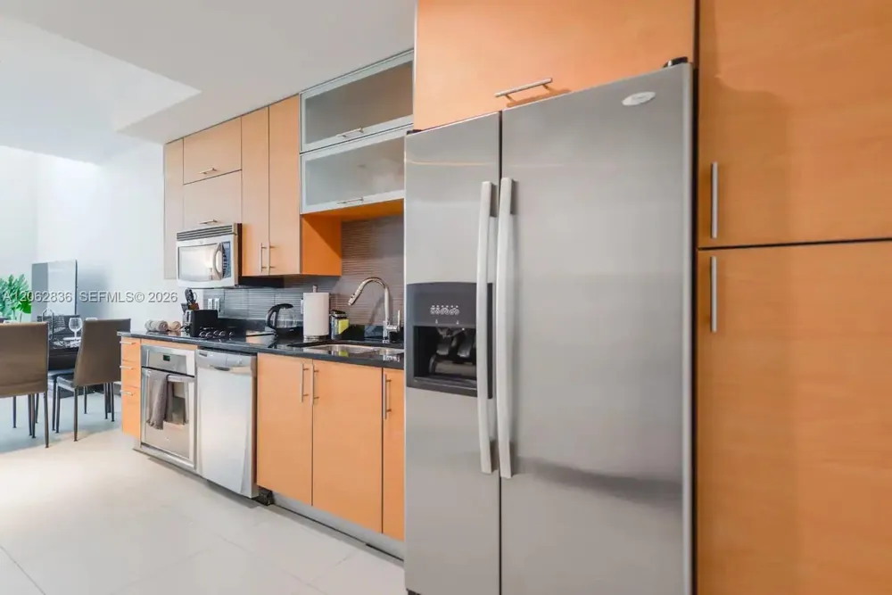 60 SW 13th St #3814 Miami, FL 33130
