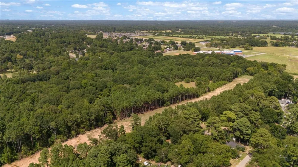 21980 Barron Road Chandler, TX 75758