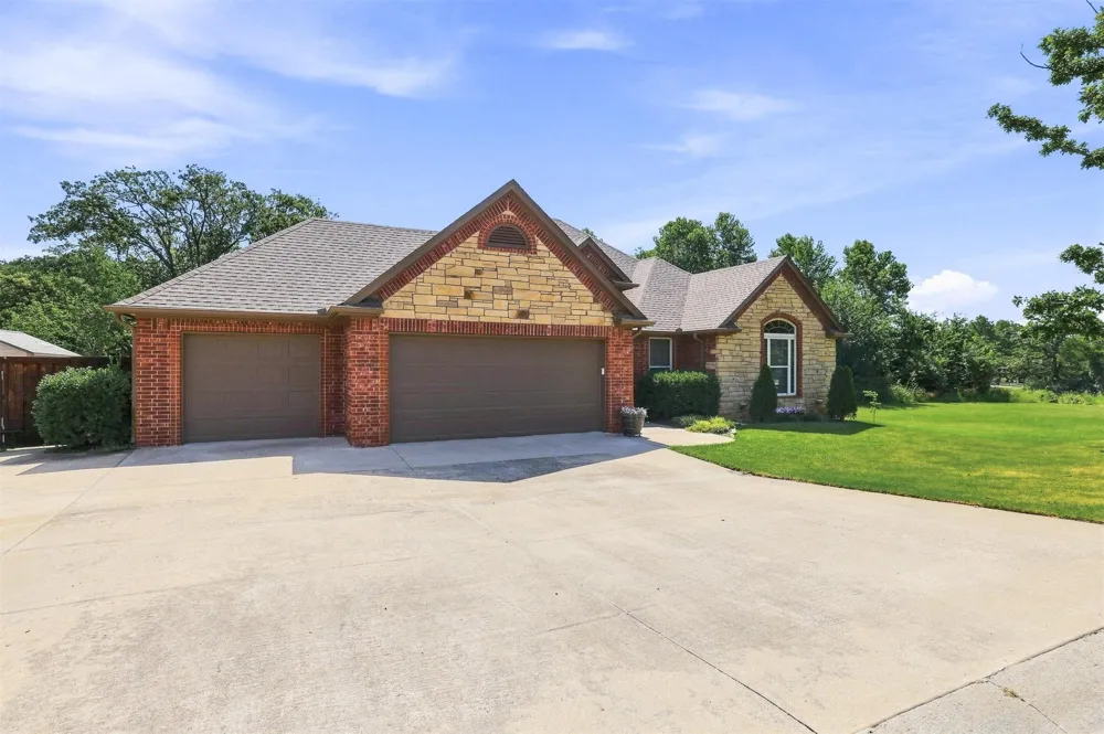 120 Sandtrap Drive Durant, OK 74701