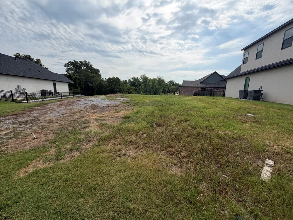 307 82nd Court Broken Arrow, OK 74014