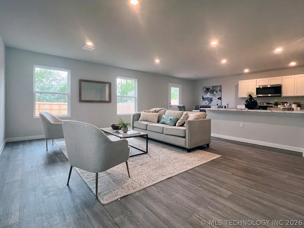 204 Cottonwood Street Calera, OK 74730