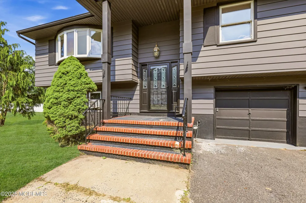 295 Fort Plains Road Howell, NJ 07731