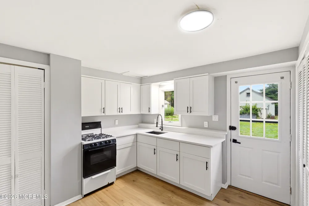 295 Fort Plains Road Howell, NJ 07731