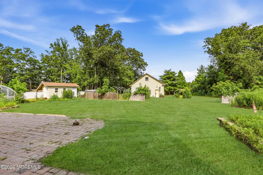 295 Fort Plains Road Howell, NJ 07731