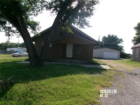 341 NE Debell Avenue