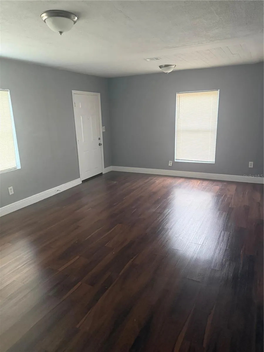 2615 E 28TH AVENUE Tampa, FL 33605
