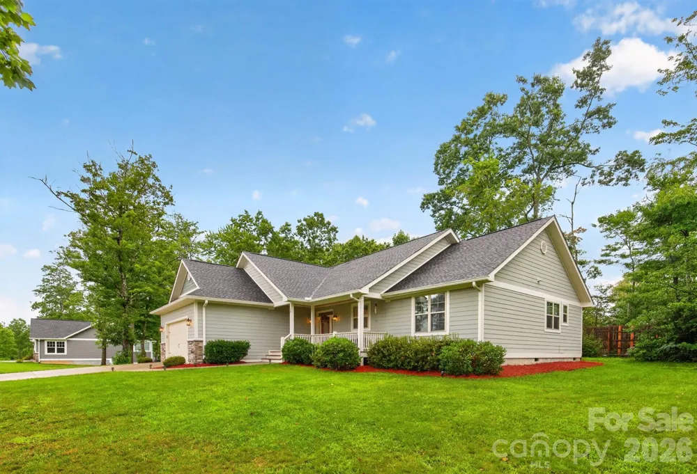 14 Wood Path Lane Arden, NC 28704
