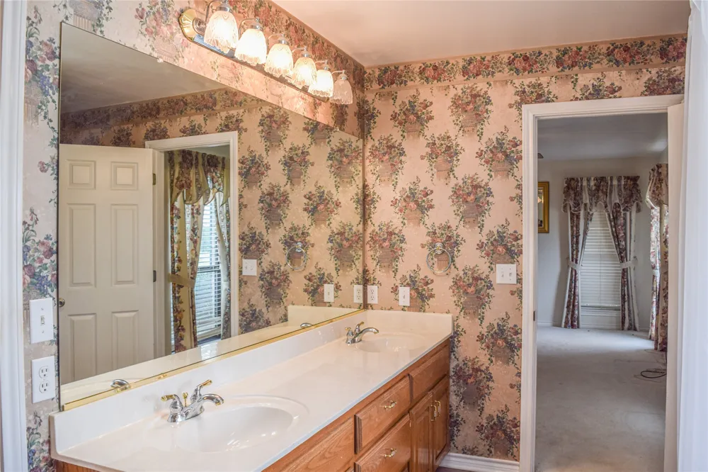 1712 CR 4240 Mt Pleasant, TX 75455