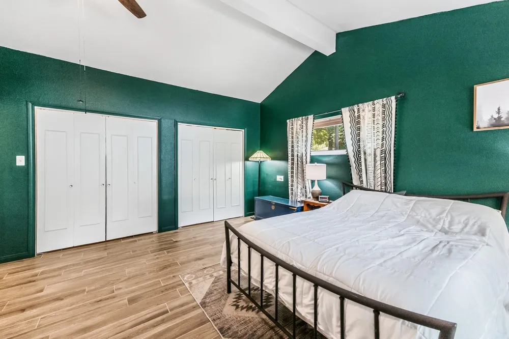 2217 Shannon Drive Huntsville, TX 77320