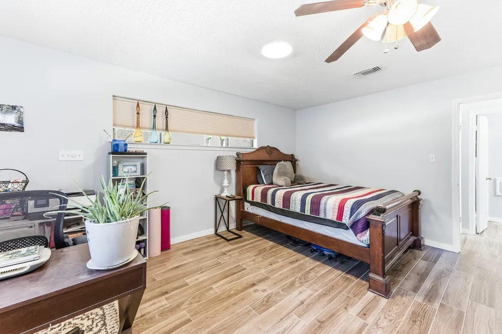 2217 Shannon Drive Huntsville, TX 77320