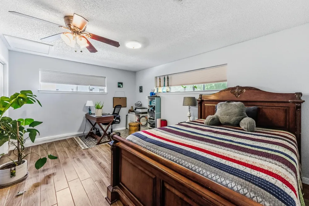 2217 Shannon Drive Huntsville, TX 77320