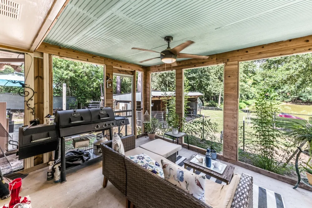 2217 Shannon Drive Huntsville, TX 77320