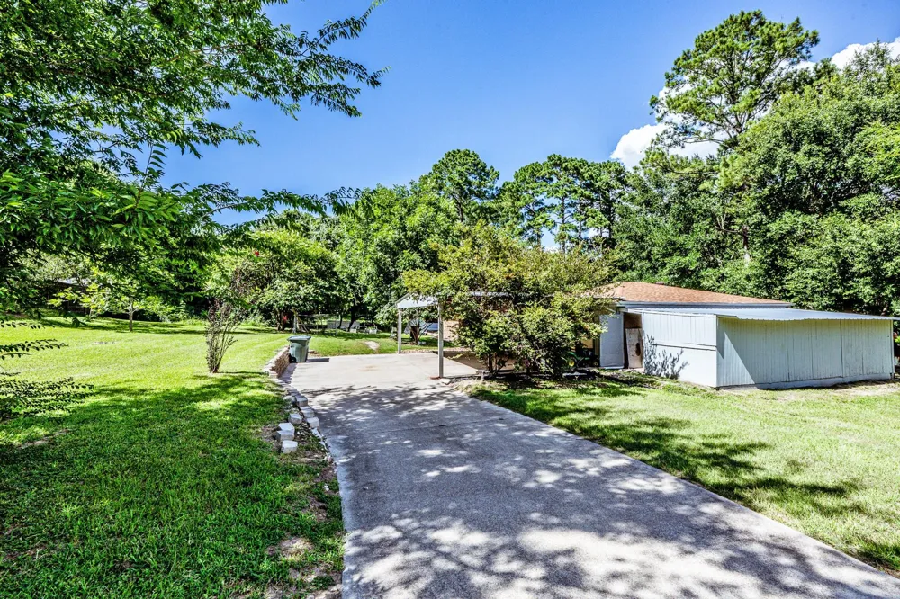 2217 Shannon Drive Huntsville, TX 77320