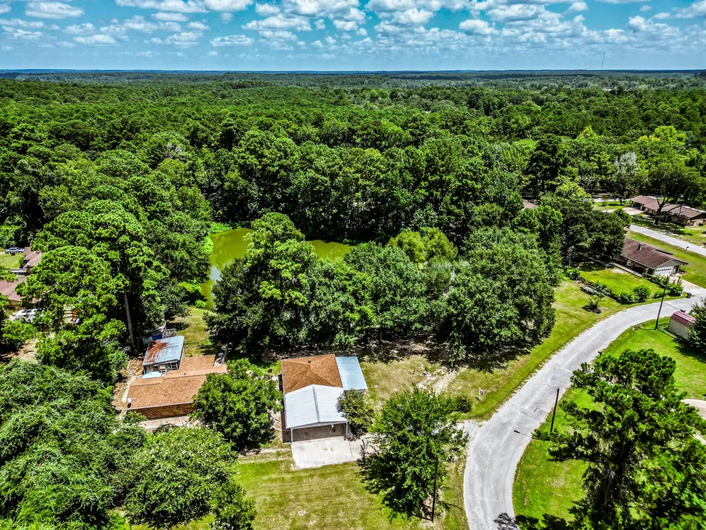 2217 Shannon Drive Huntsville, TX 77320