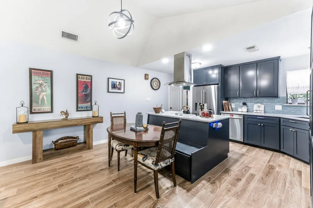 2217 Shannon Drive Huntsville, TX 77320