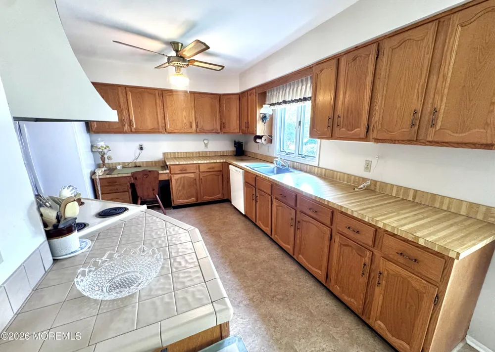 34 Sycamore Access Road Stafford, NJ 08050