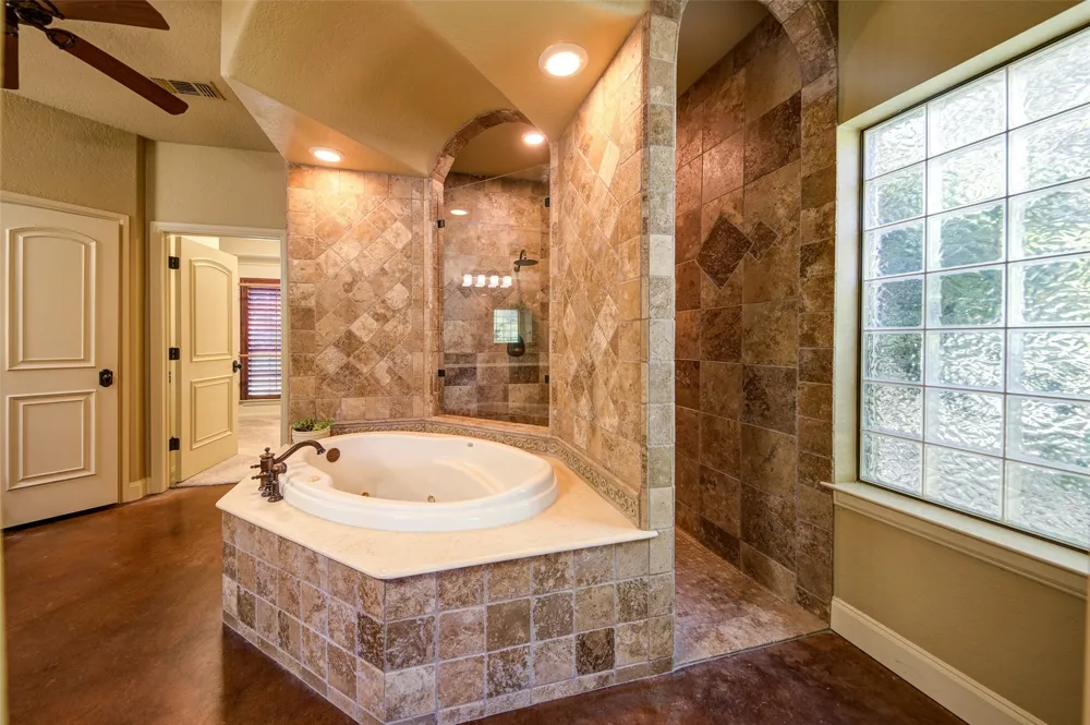 1420 FM 2123 Paradise, TX 76073