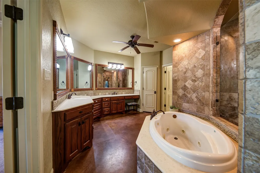 1420 FM 2123 Paradise, TX 76073