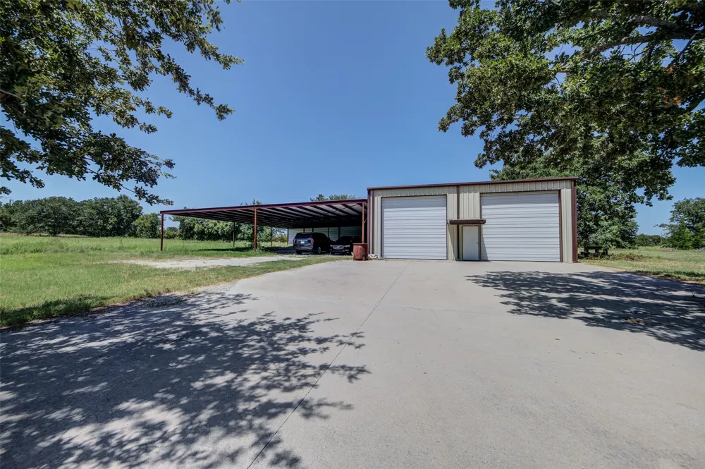 1420 FM 2123 Paradise, TX 76073