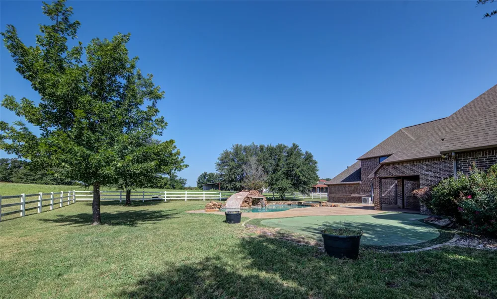 1420 FM 2123 Paradise, TX 76073