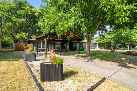 702 Crescent Street
