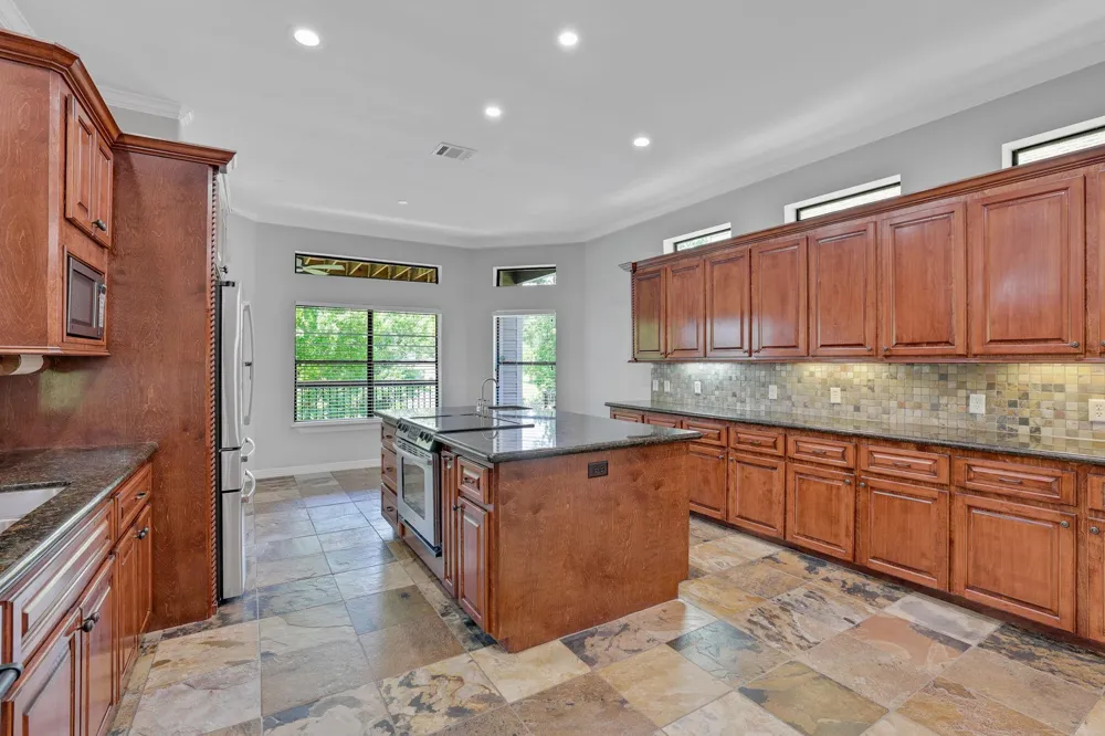 270 Lake Grove Drive Coldspring, TX 77331
