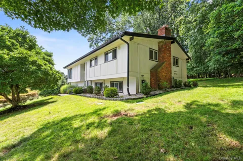 25 Ackerman Avenue
