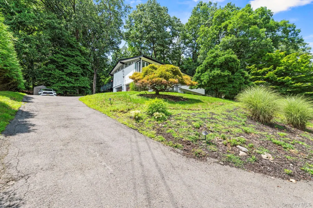 25 Ackerman Avenue Airmont, NY 10901