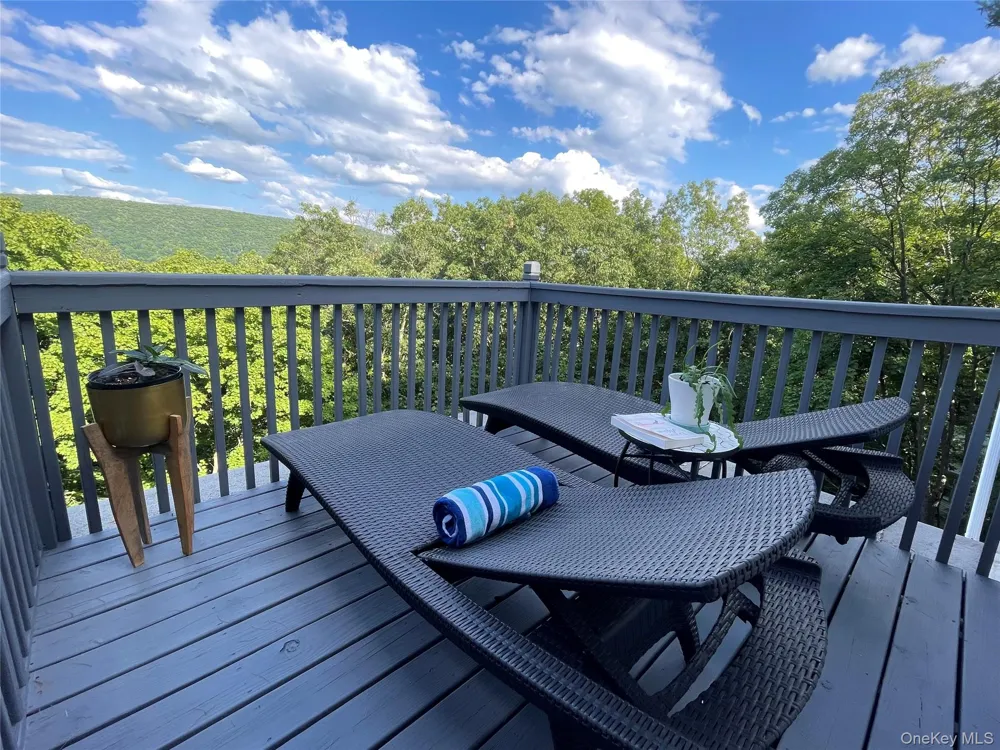 173 Brook Trail Greenwood Lake, NY 10925